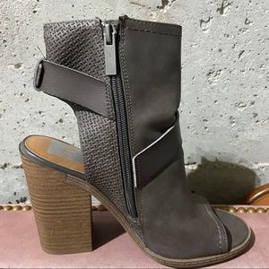 Open toe ankle bootie - NEW!!